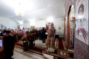 Божественная литургия в храме во имя священномученика Космы Саратовского