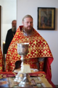 Божественная литургия в Свято-Троицком кафедральном соборе Вольска