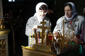 Божественная литургия в храме в честь Покрова Пресвятой Богородицы