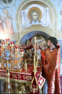 Крещальная Литургия в Свято-Троицком соборе Саратова
