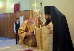 Божественная литургия в храме в честь Покрова Пресвятой Богородицы г. Саратова