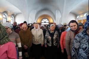 Божественная литургия в храме во имя святителя и чудотворца Николая р.п. Базарный Карабулак