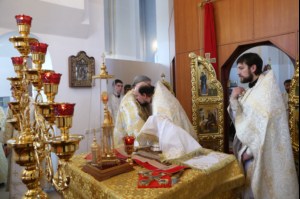 Божественная литургия в храме во имя святого великомученика Георгия Победоносца города Саратова