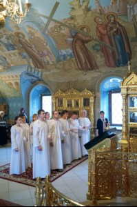 Крещальная литургия в Свято-Троицком кафедральном соборе города Саратова