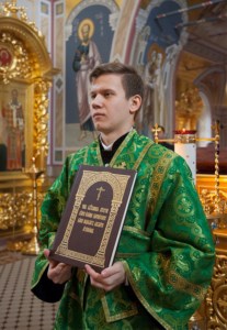 Божественная литургия в Свято-Троицком кафедральном соборе г.Саратова