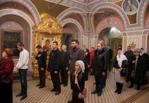 Всенощное бдение в Свято-Троицком кафедральном соборе города Саратова