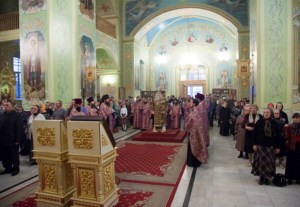 Всенощное бдение в храме в честь Покрова Пресвятой Богородицы г.Саратова