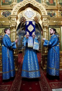 Всенощное бдение с чином Погребения Божией Матери в Свято-Троицком кафедральном соборе г. Саратова