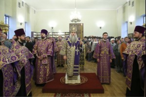Всенощное бдение на Архиерейском подворье – храме во имя преподобного Серафима Саровского г.Саратова