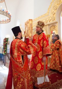 Божественная литургия на Архиерейском подворье — храме во имя святых равноапостольных Мефодия и Кирилла при СГУ в день памяти святых братьев