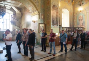 Всенощное бдение в храме в честь Покрова Пресвятой Богородицы г.Саратова