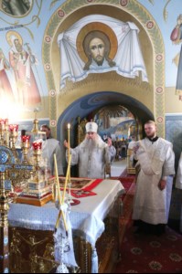 Крещальная литургия в Свято-Троицком соборе Саратова