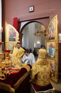 Божественная литургия в храме в честь Нерукотворного Образа Спасителя г. Саратова