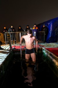 Клирики Саратовской епархии совершили освящение воды в открытых водоемах