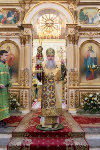 Божественная литургия в храме в честь Покрова Пресвятой Богородицы г. Саратова