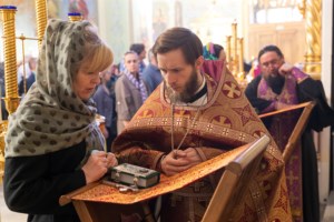 Вечерня в соединении с Литургией Василия Великого и чин умовения ног в храме в честь Покрова Пресвятой Богородицы г. Саратова
