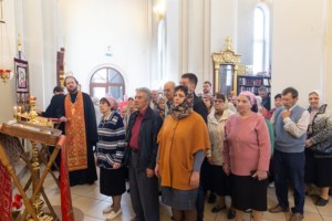 Божественная литургия в храме великомученика Георгия Победоносца г. Саратова