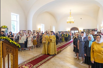 Божественная литургия в храме во имя святителя Николая Японского г. Саратова