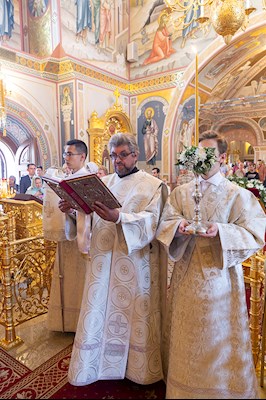 Божественная литургия в Свято-Троицком кафедральном соборе г. Саратова
