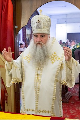 Божественная литургия в храме святителя Тихона Задонского г. Саратова