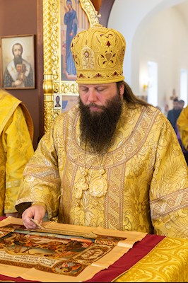 Епископ Манхэттенский Николай совершил Божественную литургию в храме святителя Николая Японского г. Саратова