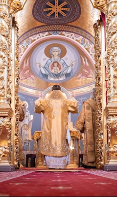 Митрополит Игнатий совершил Божественную литургию в Свято-Троицком кафедральном соборе г. Саратова