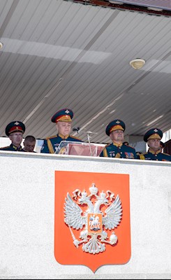 Митрополит Игнатий посетил церемонию выпуска офицеров ВВИМО