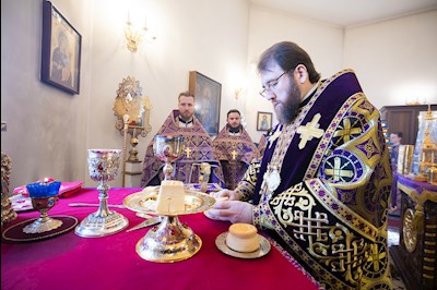 Митрополит Игнатий совершил Божественную литургию в храме преподобного Сергия Радонежского г. Саратова