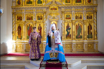 Митрополит Игнатий совершил всенощное бдение с чином выноса Креста в Свято-Троицком кафедральном соборе г. Вольска