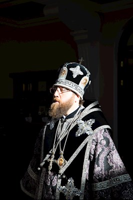 Митрополит Игнатий совершил Литургию Преждеосвященных Даров в храме святого апостола и евангелиста Иоанна Богослова при СПДС