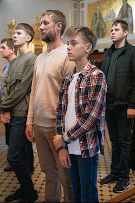 Митрополит Игнатий совершил Божественную литургию в Свято-Троицком кафедральном соборе Саратова