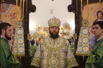 Митрополит Игнатий совершил Литургию Преждеосвященных Даров в храме в честь иконы Божией Матери «Всех скорбящих Радость» г. Саратова