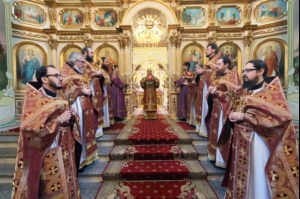 Митрополит Лонгин совершил Чин умовения ног