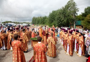 Божественная литургия в Вавиловом Доле