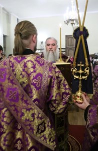 Всенощное бдение на Архиерейском подворье – храме во имя преподобного Серафима Саровского г.Саратова