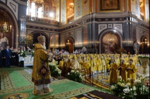 Митрополит Лонгин принял участие в Патриаршем богослужении в день празднования 70-летнего юбилея Его Святейшества