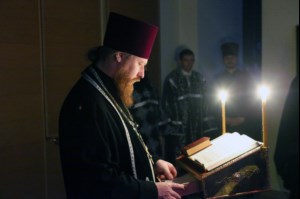 Великое повечерие с чтением канона преподобного Андрея Критского в Свято-Троицком кафедральном соборе г. Вольска