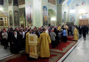 Всенощное бдение в храме в честь Покрова Пресвятой Богородицы г. Саратова