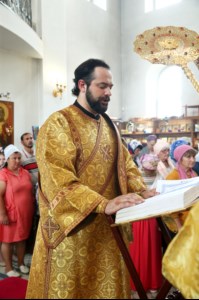 Божественная литургия в храме во имя святых первоверховных апостолов Петра и Павла г.Аткарска