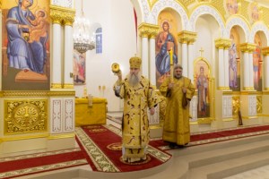 Великое освящение храма во имя святителя Спиридона Тримифунтского г. Саратова и первая Божественная литургия в новоосвященном храме