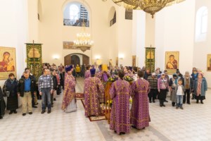 Божественная литургия в храме святителя Спиридона Тримифунтского г. Саратова