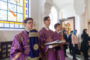 Литургия Преждеосвященных Даров в храме в честь иконы Божией Матери «Утоли моя печали» г. Саратова