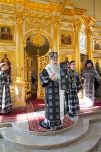 Литургия Преждеосвященных Даров на Архиерейском подворье — в храме святого апостола и евангелиста Иоанна Богослова