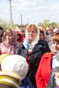 Митрополит Лонгин освятил колокола Свято-Никольского храма села Октябрьский Городок