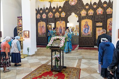 Божественная литургия в храма в честь иконы Божией Матери «Всех скорбящих Радость» г. Саратова