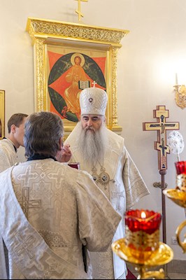 Божественная литургия в храме святых Царственных страстотерпцев г. Саратова