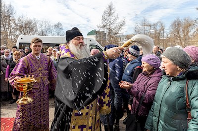 В Саратове и Покровске прошел автомобильный крестный ход со святынями Саратовской митрополии