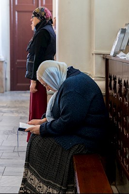Литургия Преждеосвященных Даров на Архиерейском подворье — в храме в честь иконы Божией Матери «Утоли моя печали» г. Саратова