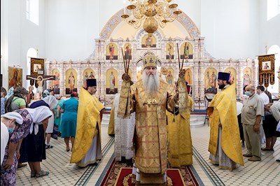 Божественная литургия в храме во имя святых первоверховных апостолов Петра и Павла г. Аткарска