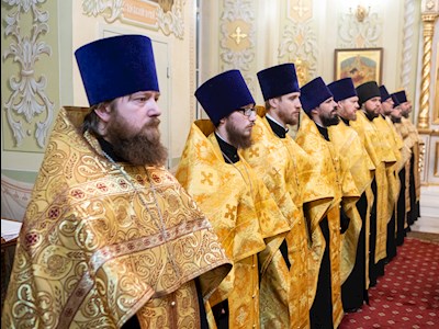 Митрополит Игнатий совершил Великую рождественскую вечерню